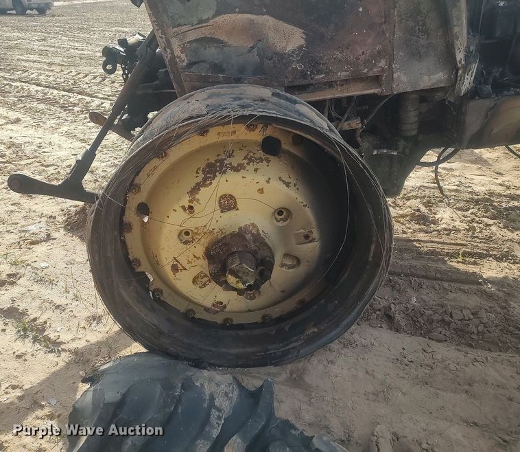 image for item DO3773 1977 John Deere 4630  HFWD tractor