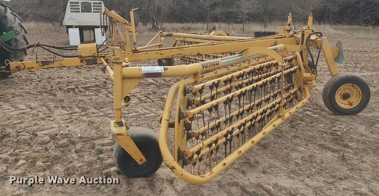 image for item DO3778 Vermeer R23  hay rake