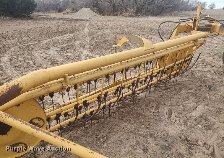 image for item DO3778 Vermeer R23  hay rake