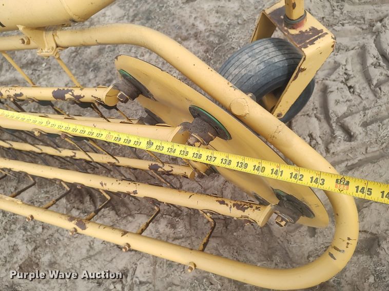 image for item DO3778 Vermeer R23  hay rake