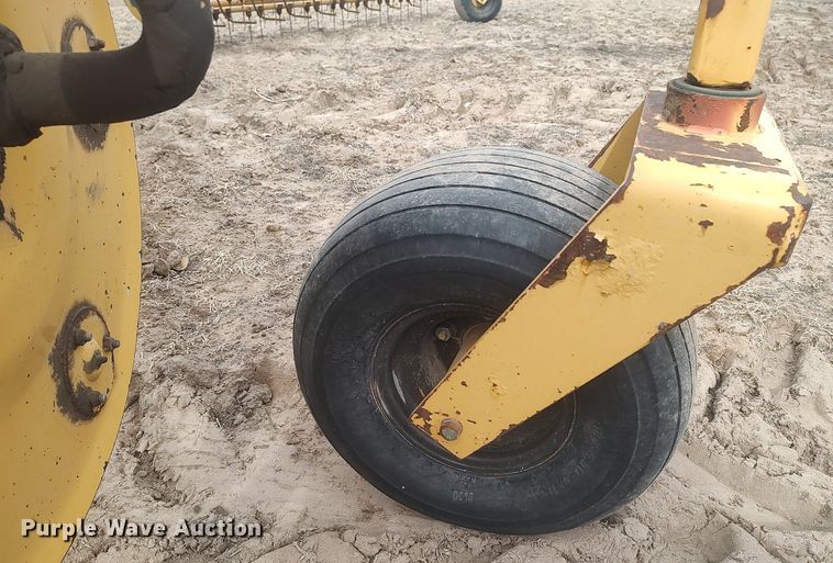 image for item DO3778 Vermeer R23  hay rake