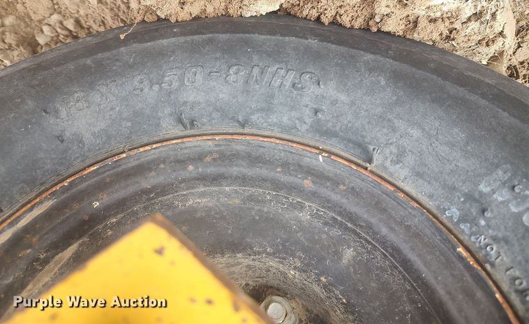 image for item DO3778 Vermeer R23  hay rake