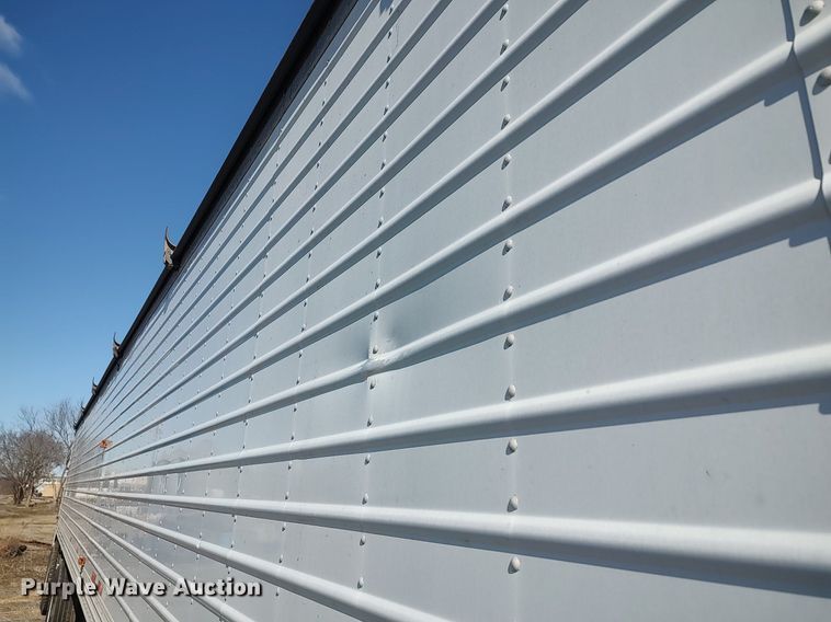 image for item DO3794 2009 Timpte Super Hopper  grain trailer