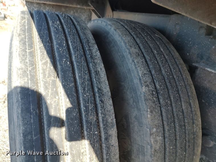 image for item DO3794 2009 Timpte Super Hopper  grain trailer