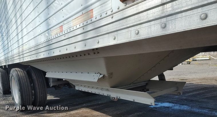 image for item DO3795 2009 Timpte Super Hopper  grain trailer