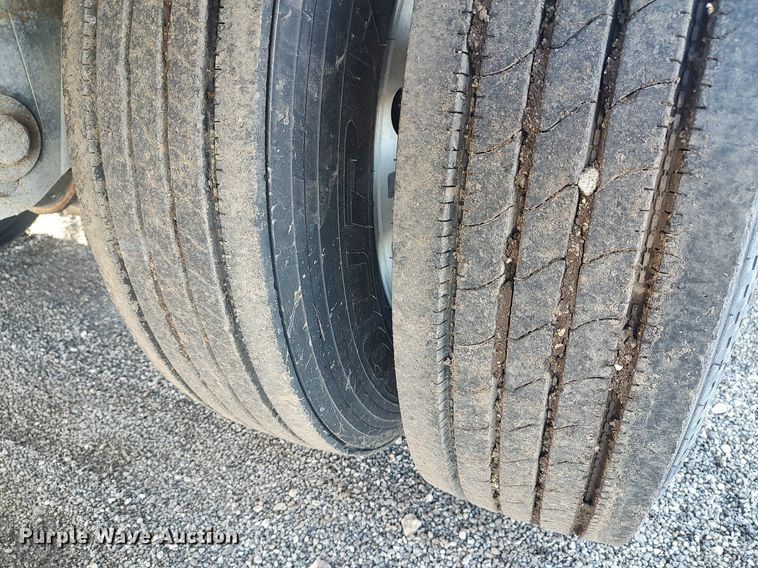 image for item DO3795 2009 Timpte Super Hopper  grain trailer