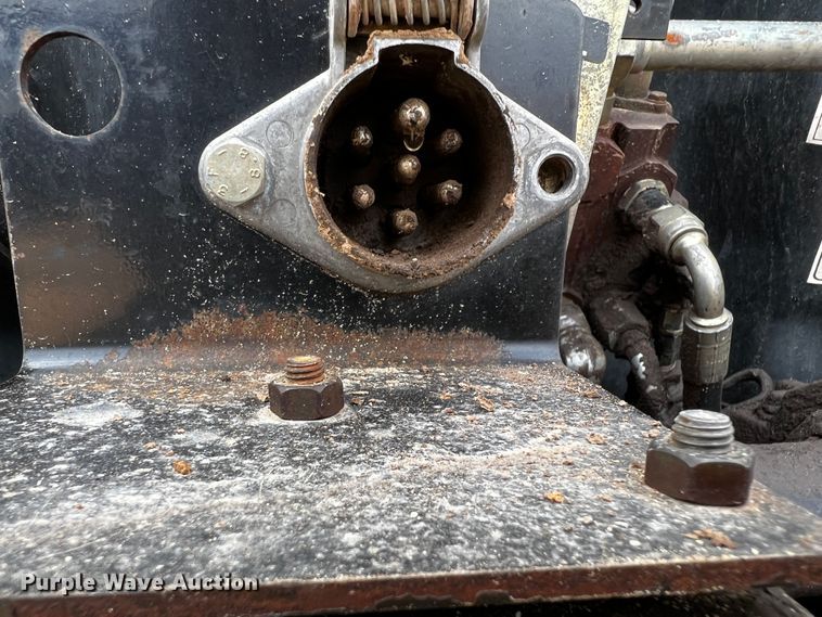 image for item DQ1970 2002 Challenger MT665  MFWD tractor