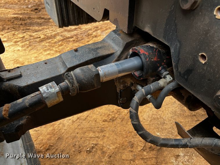 image for item DQ1970 2002 Challenger MT665  MFWD tractor