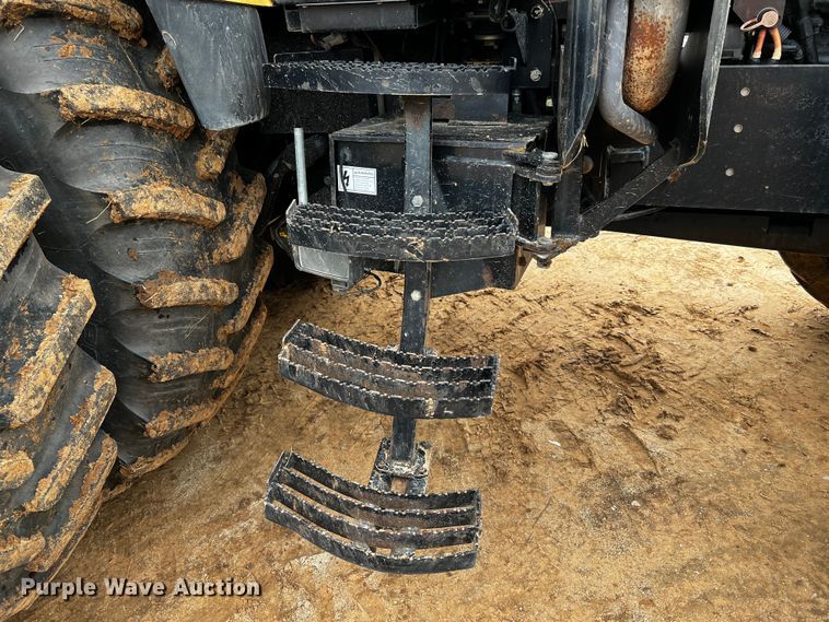 image for item DQ1970 2002 Challenger MT665  MFWD tractor