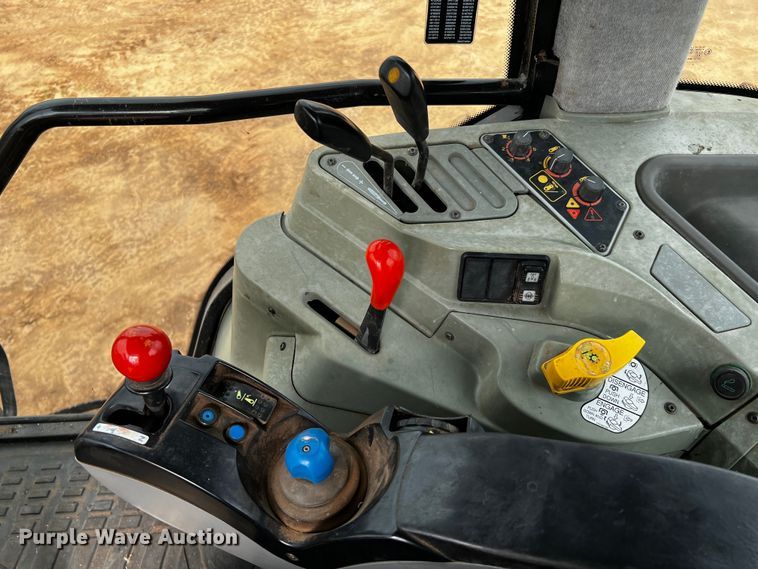 image for item DQ1970 2002 Challenger MT665  MFWD tractor