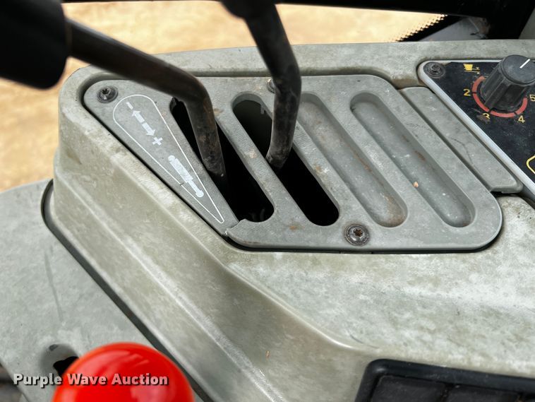 image for item DQ1970 2002 Challenger MT665  MFWD tractor