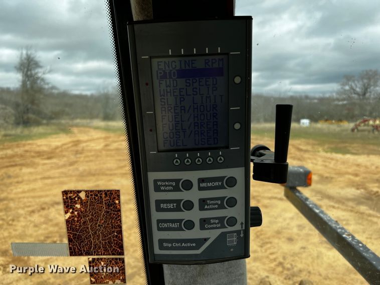 image for item DQ1970 2002 Challenger MT665  MFWD tractor