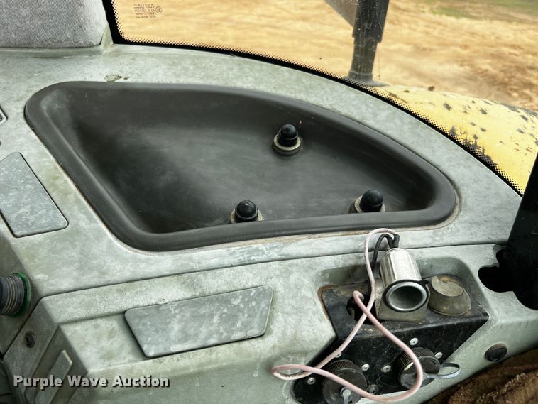 image for item DQ1970 2002 Challenger MT665  MFWD tractor