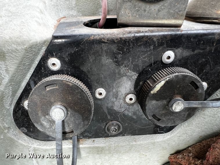 image for item DQ1970 2002 Challenger MT665  MFWD tractor