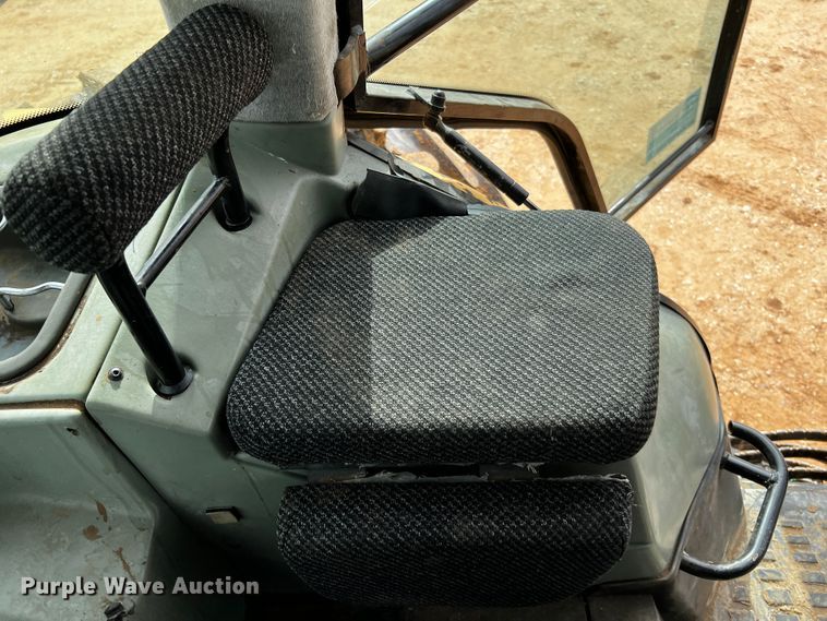 image for item DQ1970 2002 Challenger MT665  MFWD tractor