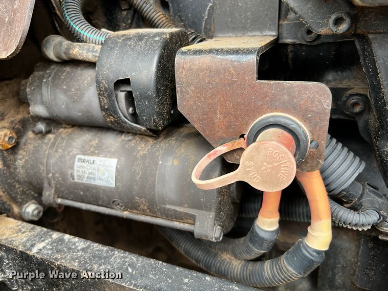 image for item DQ1970 2002 Challenger MT665  MFWD tractor