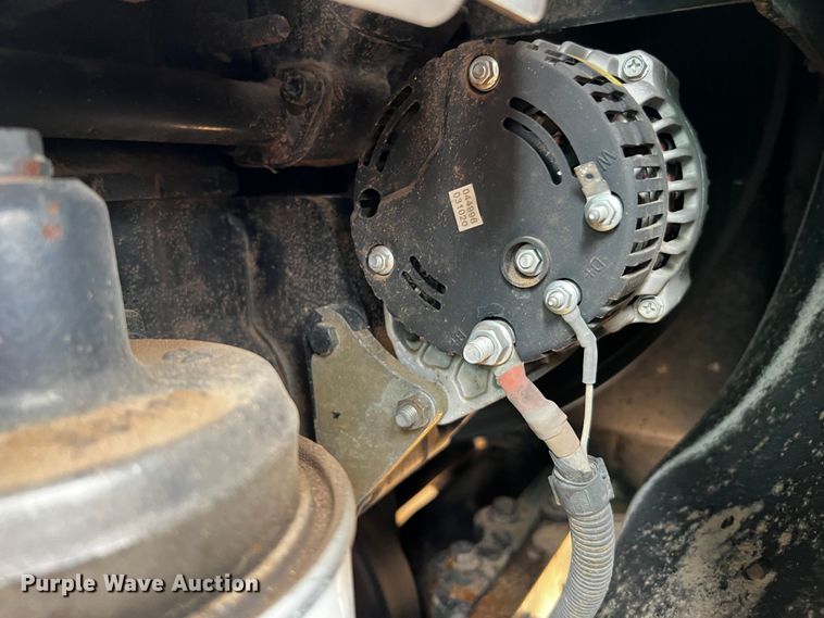 image for item DQ1970 2002 Challenger MT665  MFWD tractor