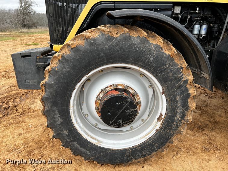 image for item DQ1970 2002 Challenger MT665  MFWD tractor