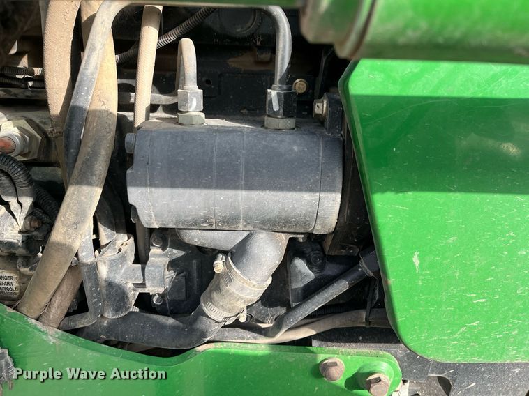 image for item DQ3980 2004 John Deere 5520  MFWD tractor