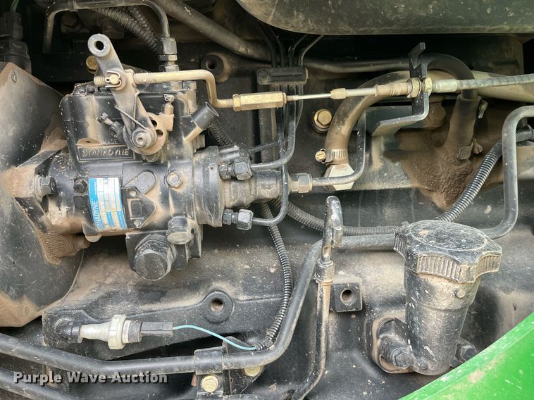 image for item DQ3980 2004 John Deere 5520  MFWD tractor