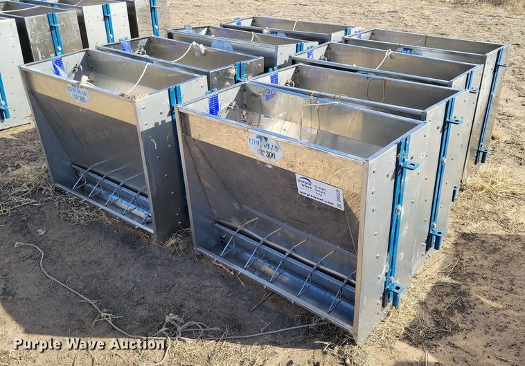 (8) Hog Slat Platinum Series 300 hog feeders in Kismet, KS Item