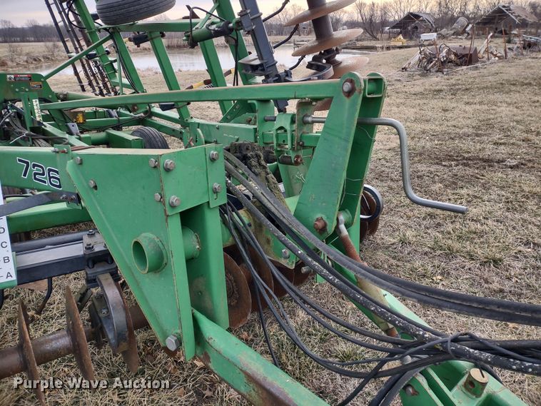 image for item DR8147 John Deere 726  mulch finisher