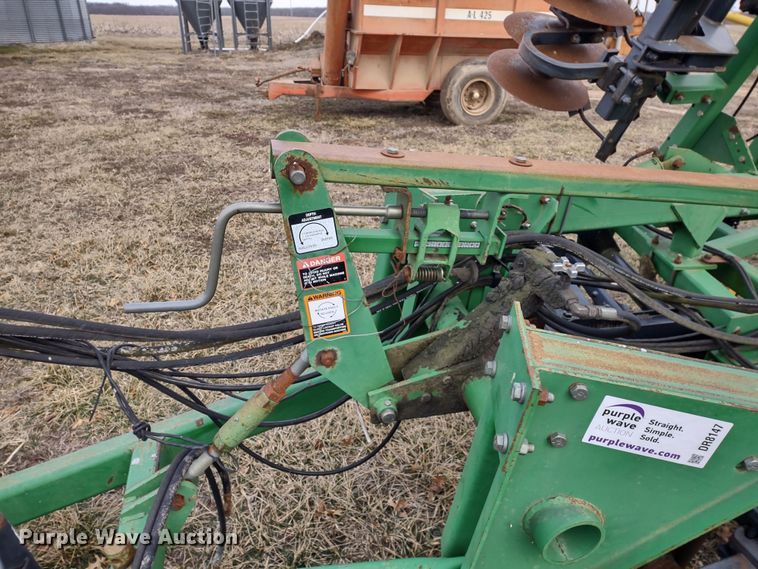 image for item DR8147 John Deere 726  mulch finisher