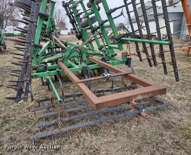 image for item DR8147 John Deere 726  mulch finisher