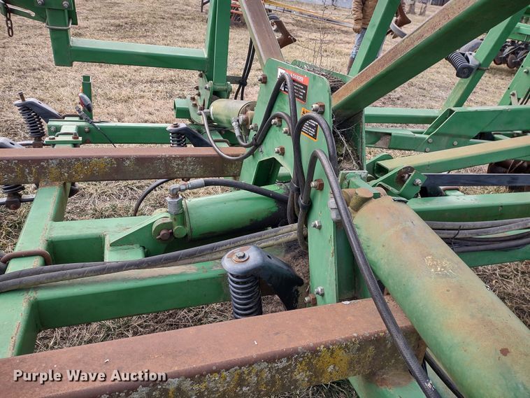 image for item DR8147 John Deere 726  mulch finisher