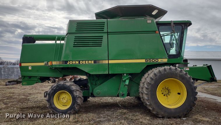 image for item DR8150 1994 John Deere 9500  RWA combine