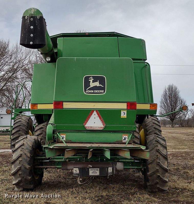 image for item DR8150 1994 John Deere 9500  RWA combine