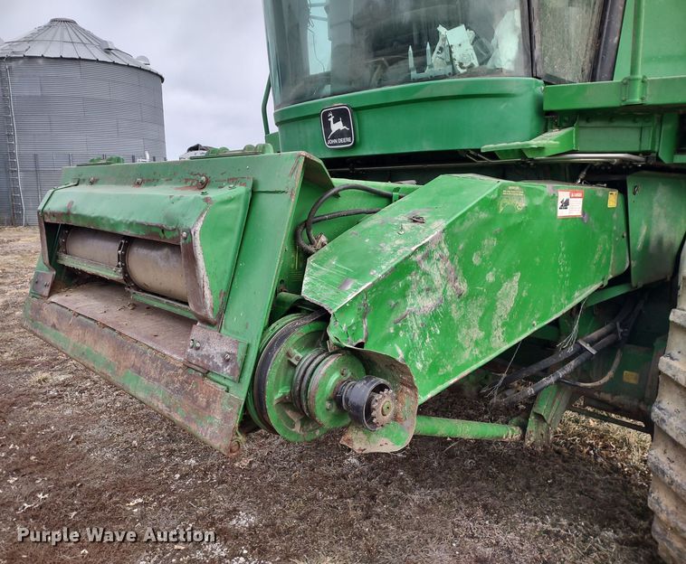 image for item DR8150 1994 John Deere 9500  RWA combine