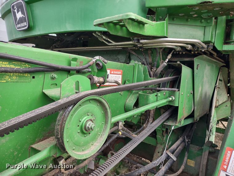 image for item DR8150 1994 John Deere 9500  RWA combine