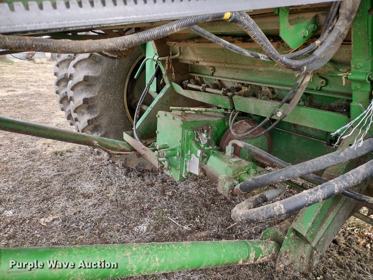 image for item DR8150 1994 John Deere 9500  RWA combine