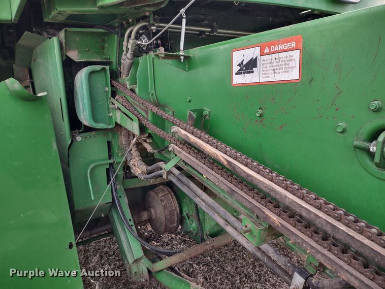 image for item DR8150 1994 John Deere 9500  RWA combine