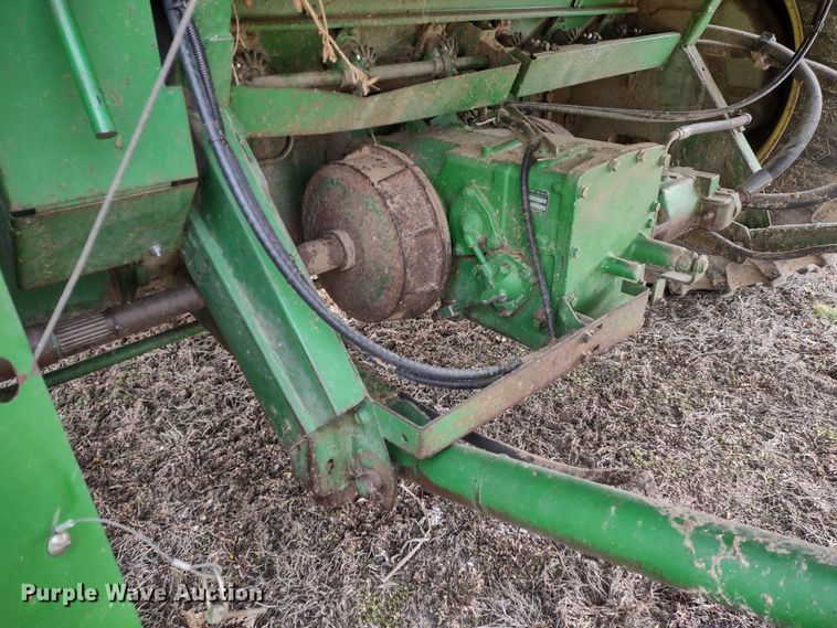 image for item DR8150 1994 John Deere 9500  RWA combine