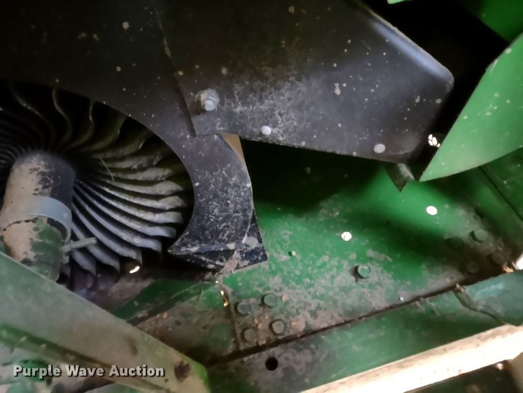 image for item DR8150 1994 John Deere 9500  RWA combine