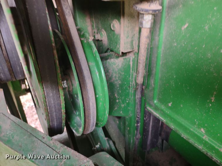 image for item DR8150 1994 John Deere 9500  RWA combine