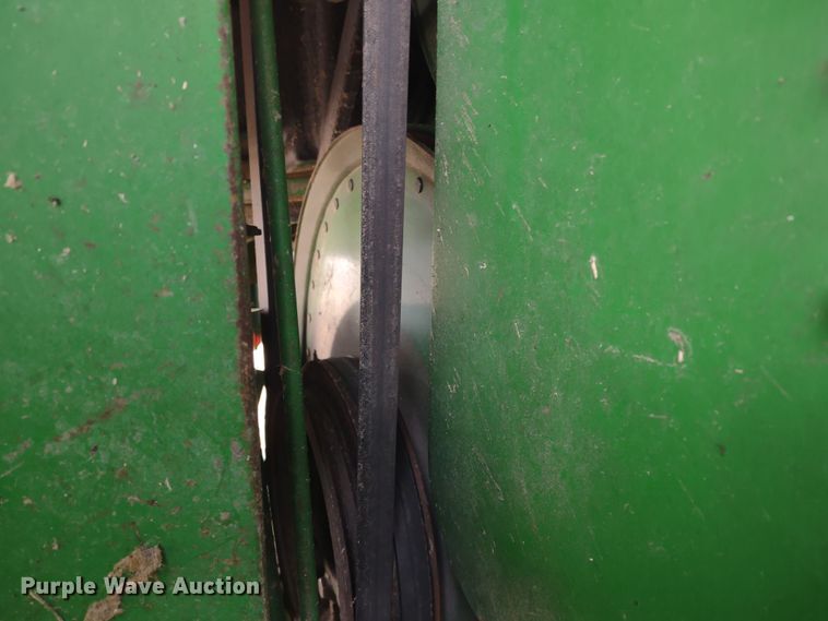 image for item DR8150 1994 John Deere 9500  RWA combine