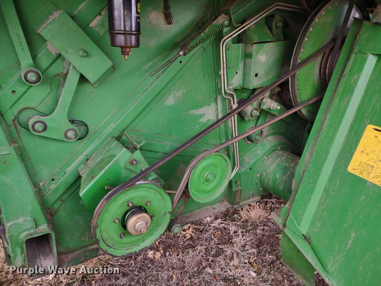 image for item DR8150 1994 John Deere 9500  RWA combine