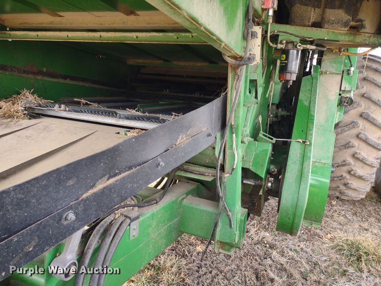 image for item DR8150 1994 John Deere 9500  RWA combine