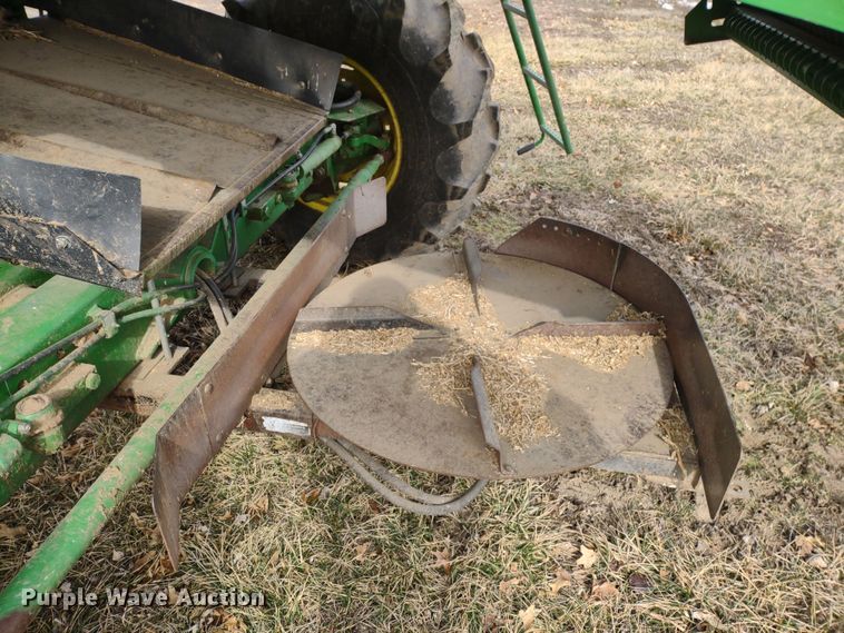 image for item DR8150 1994 John Deere 9500  RWA combine