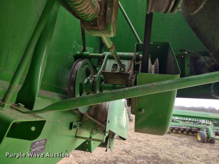 image for item DR8150 1994 John Deere 9500  RWA combine