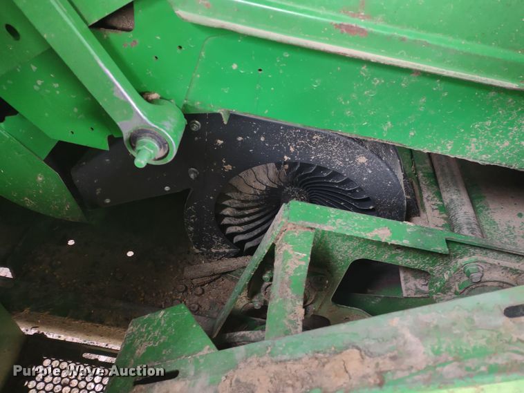 image for item DR8150 1994 John Deere 9500  RWA combine