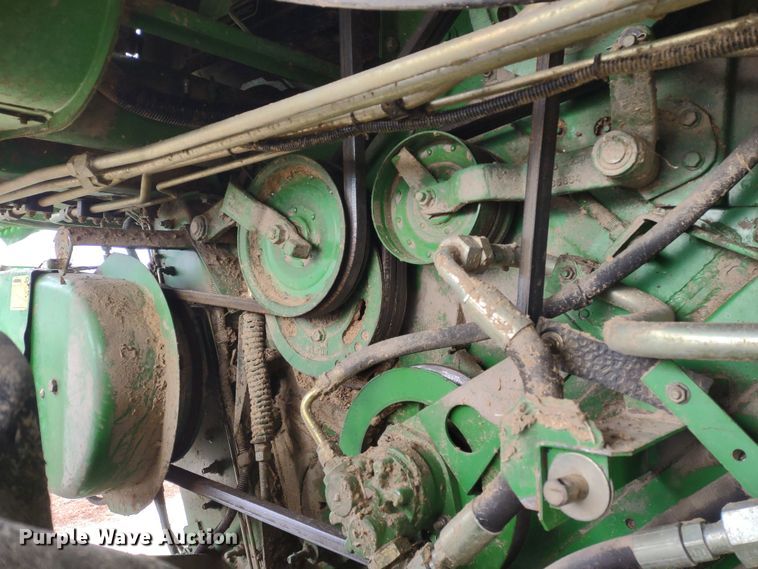 image for item DR8150 1994 John Deere 9500  RWA combine