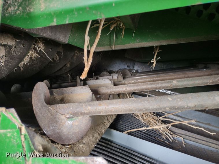 image for item DR8150 1994 John Deere 9500  RWA combine