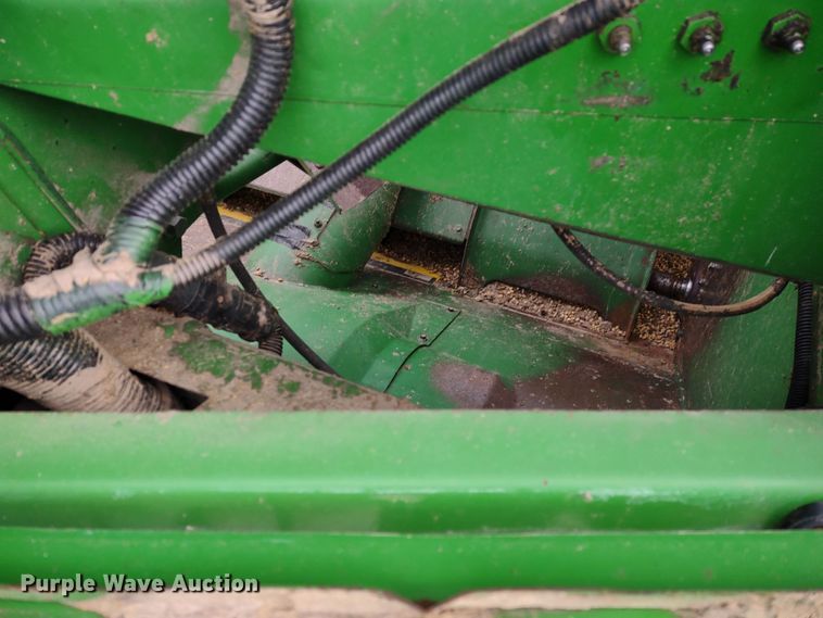 image for item DR8150 1994 John Deere 9500  RWA combine
