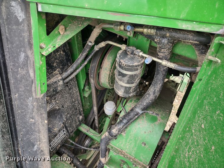 image for item DR8150 1994 John Deere 9500  RWA combine
