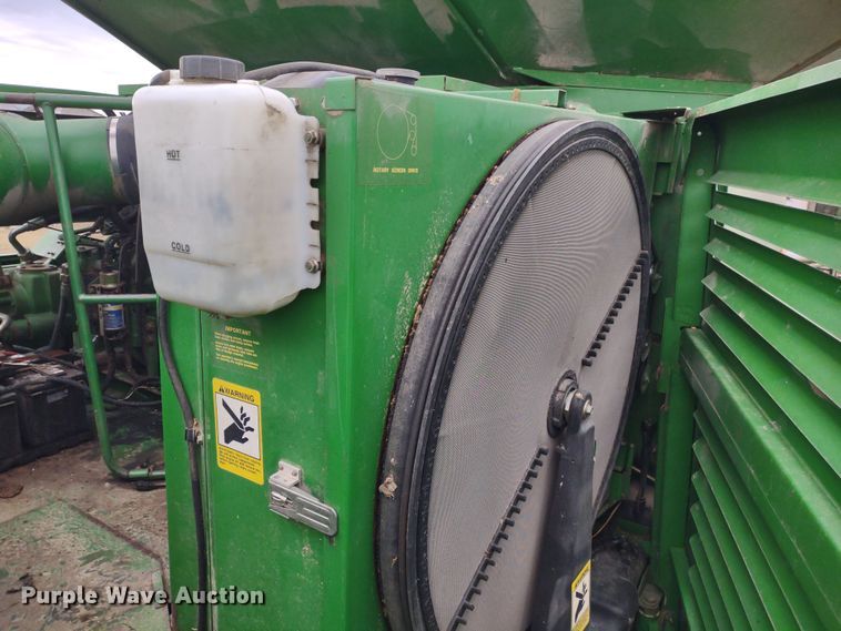 image for item DR8150 1994 John Deere 9500  RWA combine