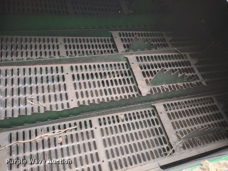 image for item DR8150 1994 John Deere 9500  RWA combine